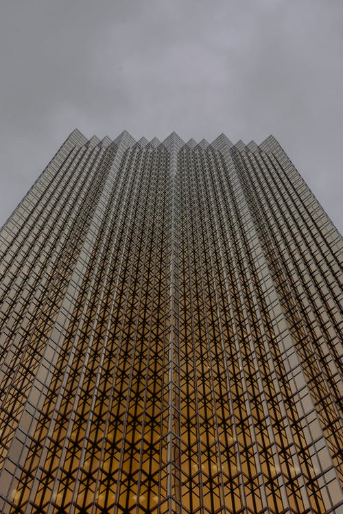 有关不动产, 中央, 从下面的免费素材图片