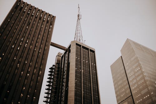 有关不动产, 中央, 从下面的免费素材图片