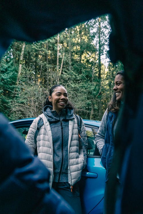 有关冷, 大笑, 女性的免费素材图片