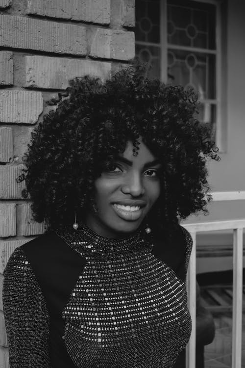 有关垂直拍摄, 女人, 微笑的免费素材图片