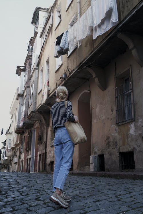 有关不露面, 人行道, 休闲的免费素材图片