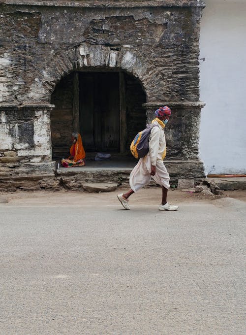 有关人, 垂直拍摄, 拱的免费素材图片