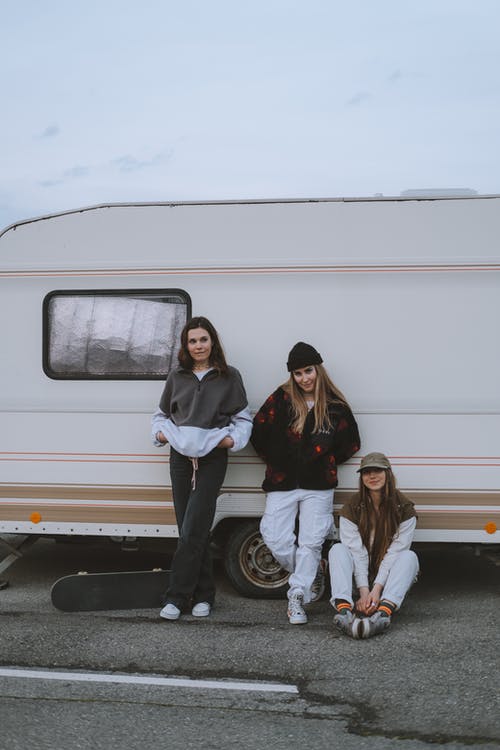 有关亚文化, 千禧年, 大篷车的免费素材图片