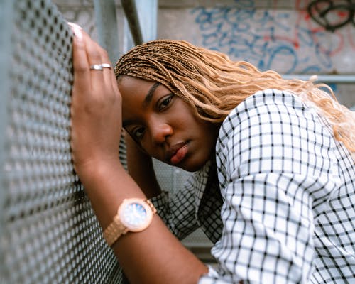 有关倚, 女人, 摆姿势的免费素材图片