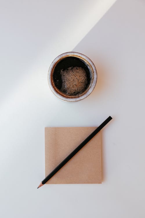 有关Flatlay, 一杯咖啡, 咖啡因的免费素材图片