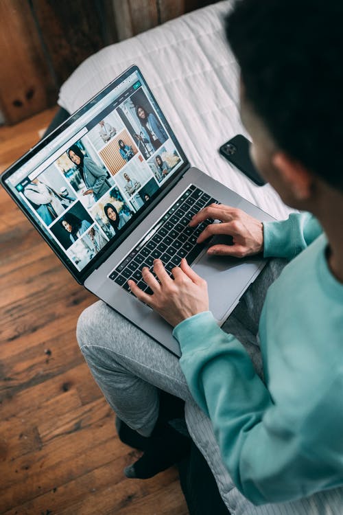 有关3C用品, 上网, 不露面的免费素材图片