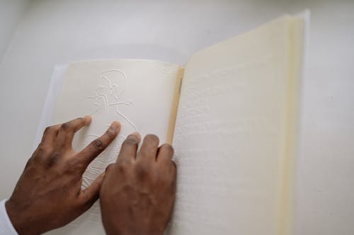 有关手, 书, 点字的免费素材图片