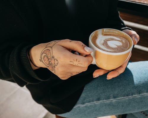 有关不露面, 休闲时光, 修手指甲的免费素材图片