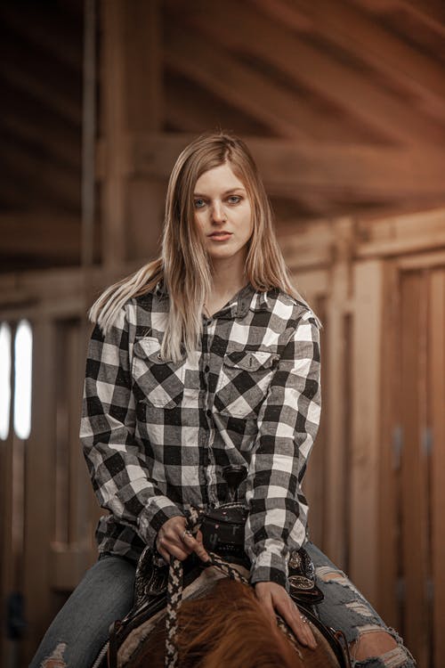 有关人, 垂直拍摄, 女人的免费素材图片