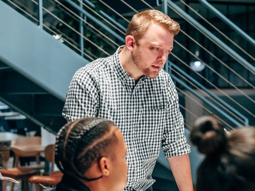 有关人, 室内, 有胡子的的免费素材图片