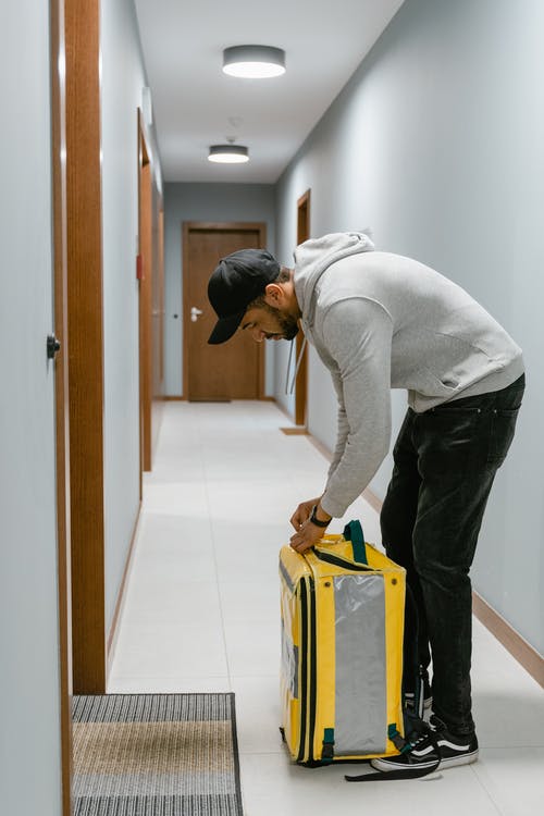 有关交付, 人, 保温袋的免费素材图片