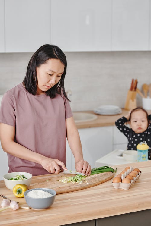 有关准备食物, 在家, 厨房的免费素材图片