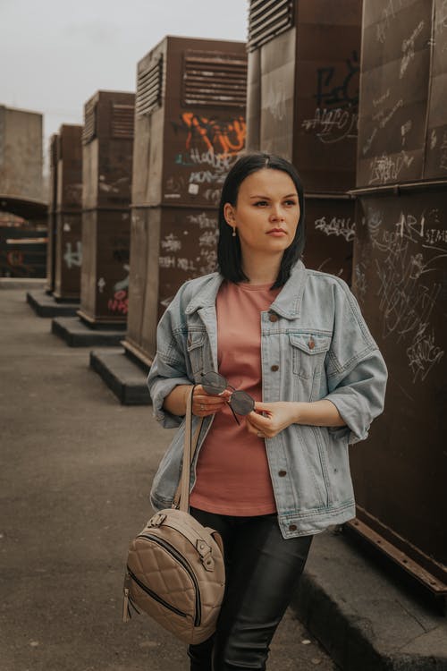 有关不情绪化, 个性, 信心的免费素材图片