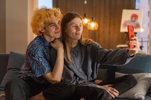 有关一对, 一起, 在家的免费素材图片