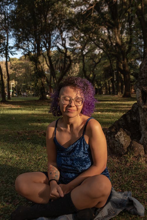 有关公园, 坐, 垂直拍摄的免费素材图片