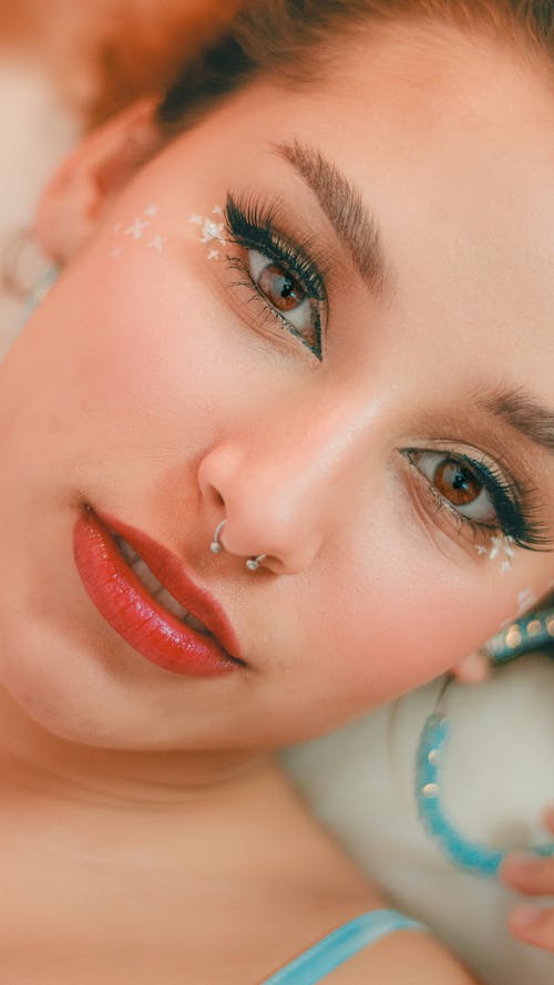 有关化妆, 垂直拍摄, 女人的免费素材图片