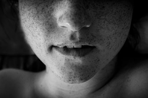 有关单色, 嘴唇, 灰阶的免费素材图片