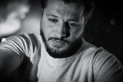 有关人, 单色, 有胡子的的免费素材图片