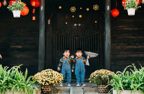 有关兄弟姐妹, 儿童, 可爱的的免费素材图片