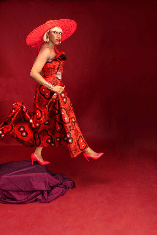 有关垂直拍摄, 女人, 帽子的免费素材图片