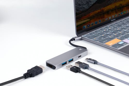 有关MacBook, USB, 小工具的免费素材图片