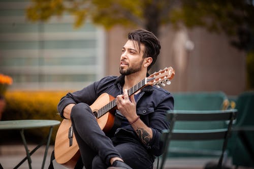 有关人, 原声吉他, 弦乐器的免费素材图片