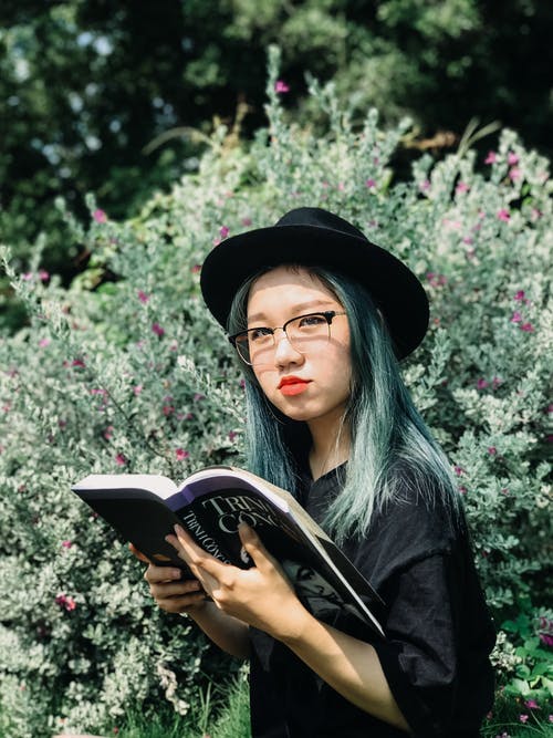 有关垂直拍摄, 帽子, 户外的免费素材图片