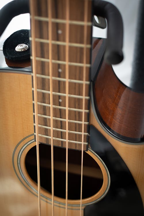 有关低音吉他, 垂直拍摄, 弦的免费素材图片