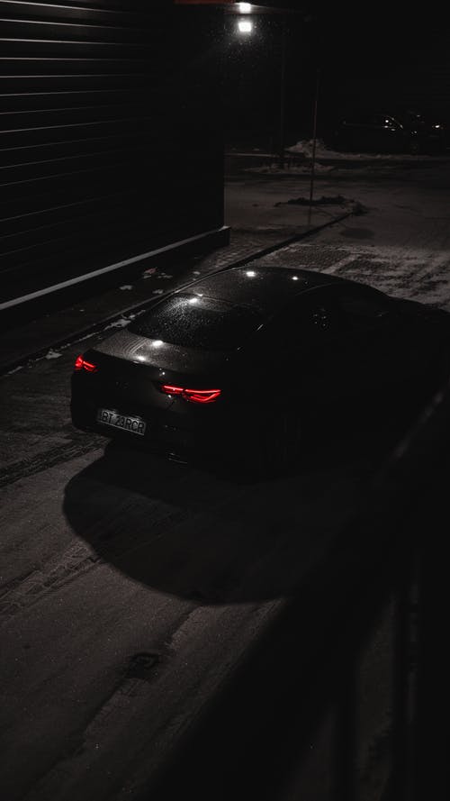 有关在晚上, 垂直拍摄, 户外的免费素材图片