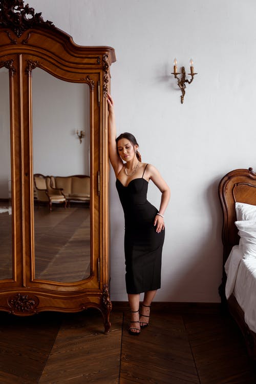 有关举起手臂, 优雅, 全身的免费素材图片