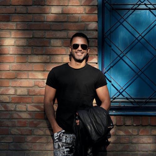 有关墨镜, 好看, 微笑的免费素材图片