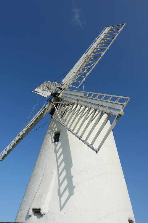 有关低角度拍摄, 垂直拍摄, 天空的免费素材图片