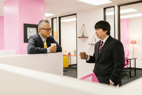 有关咖啡杯, 商量, 室内的免费素材图片