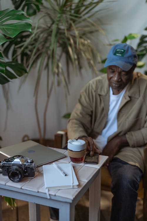 有关3C用品, 上网, 便携式设备的免费素材图片