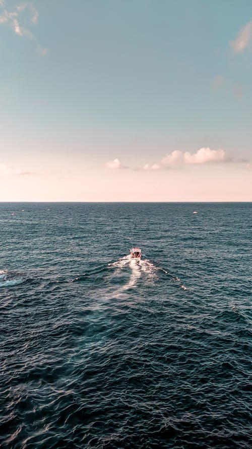 有关地平线, 垂直拍摄, 海的免费素材图片