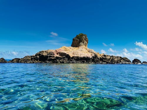 有关天空, 岩石形成, 岛的免费素材图片