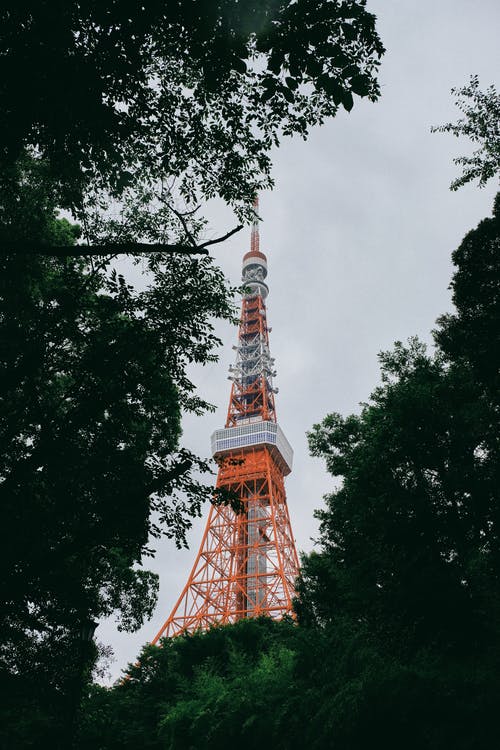 有关东京塔, 低角度拍摄, 摩天大楼的免费素材图片