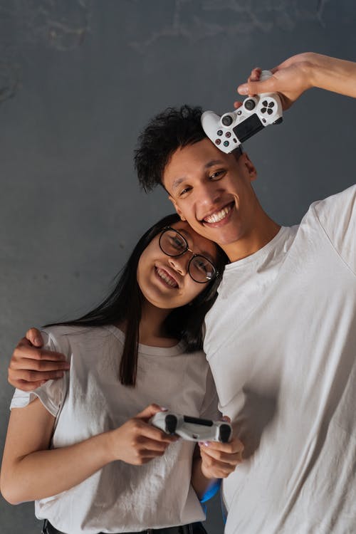 有关一起, 人, 兄弟姐妹的免费素材图片