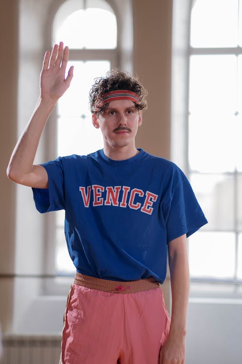 有关举起手臂, 人, 健身的免费素材图片