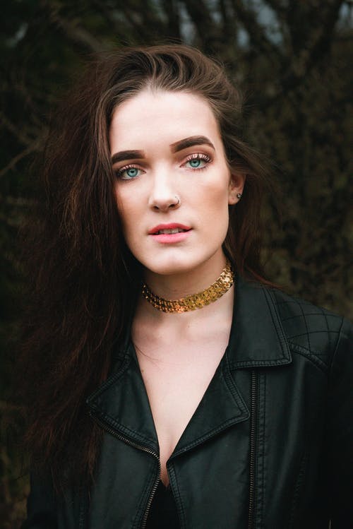 有关垂直拍摄, 女人, 漂亮的免费素材图片