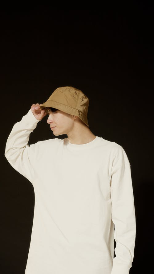 有关人, 侧身看, 垂直拍摄的免费素材图片