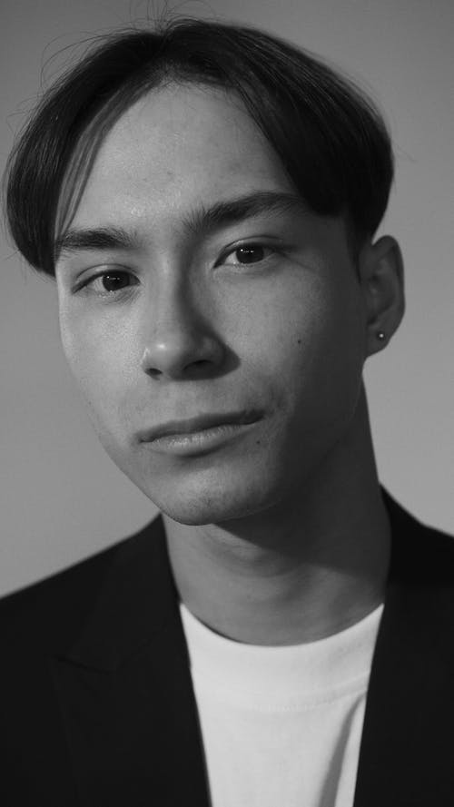 有关单色, 垂直拍摄, 灰阶的免费素材图片