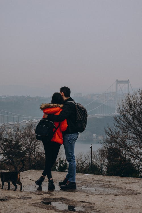 有关一对, 吊桥, 喜怒无常的免费素材图片