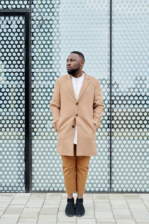 有关人, 全景, 双手插在口袋里的免费素材图片