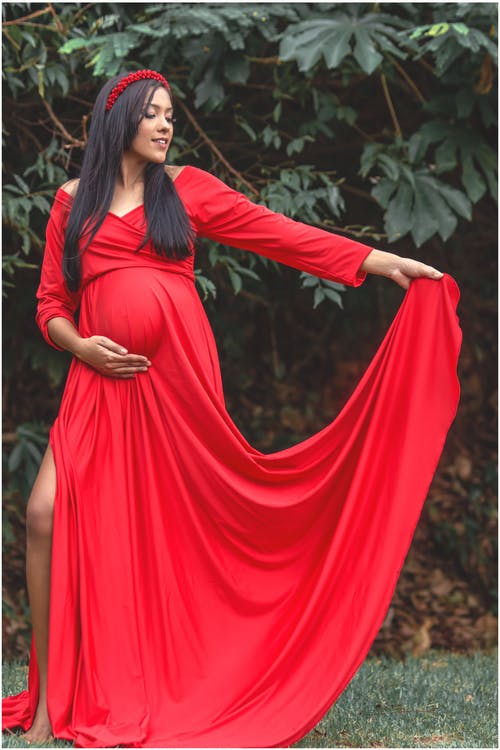 有关垂直拍摄, 女人, 宝贝撞的免费素材图片