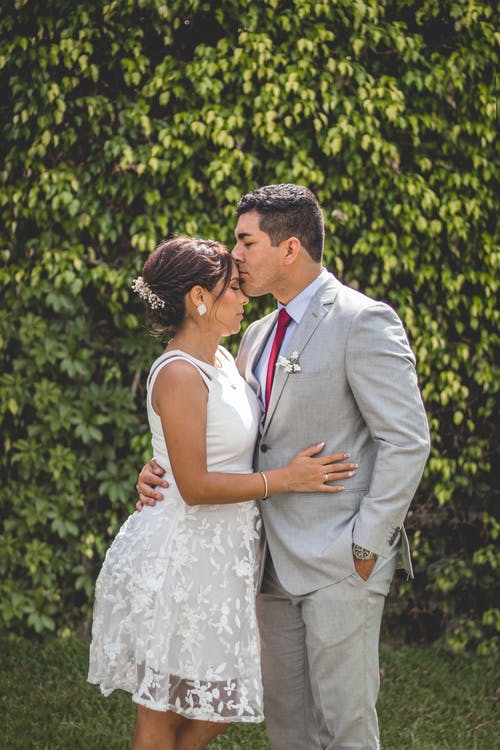 有关一对, 垂直拍摄, 多情的免费素材图片