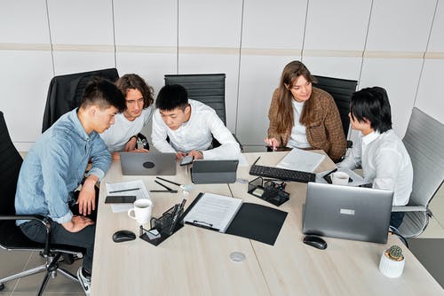 有关同事, 商量, 坐的免费素材图片