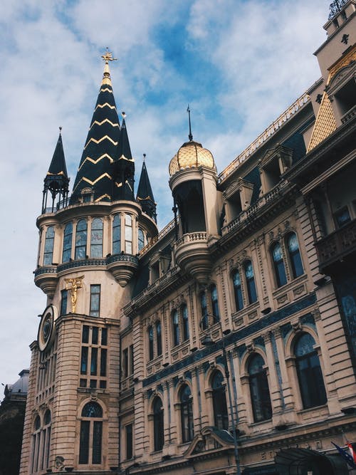 有关低角度拍摄, 哥德式, 垂直拍摄的免费素材图片