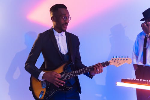 有关吉他手, 弦乐器, 播放的免费素材图片