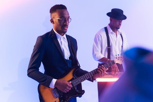 有关吉他手, 弦乐器, 播放的免费素材图片